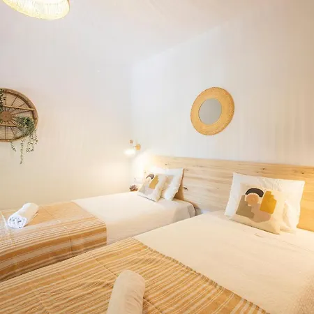 Yoga Retreat En Santiene Yoga&surf House San Sebastián